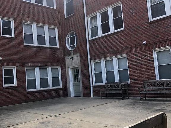 3rd image of 7508 Cromwell Dr