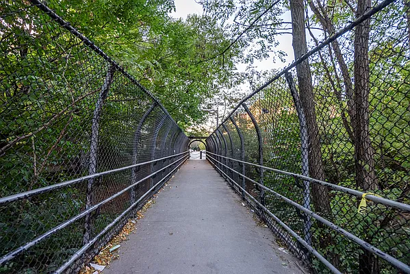 Rented by Carroll Development Leasing LLC | media 40