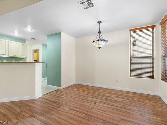 5th image of 109 Lemon Glaze St Unit 104