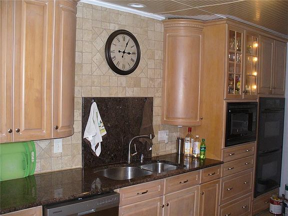 3rd image of 409 Kirby Creek Dr