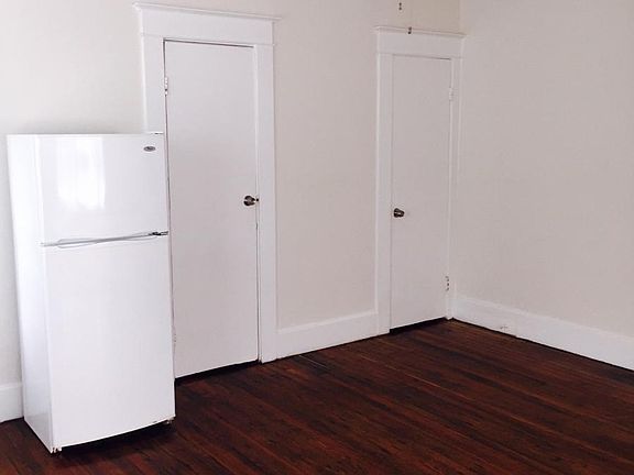 2nd image of 718 4th Ave N APT 2