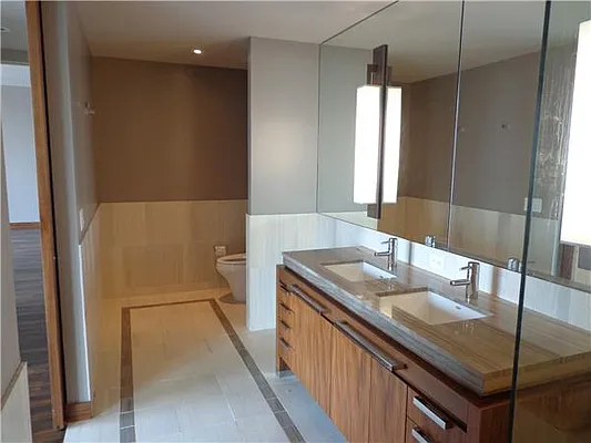 Rented by BARNES New York | media 12