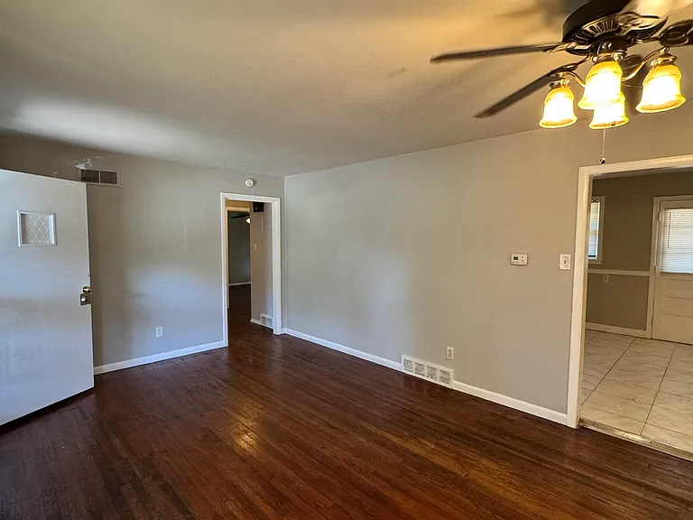 4956 Durbin Ave — Photo 3