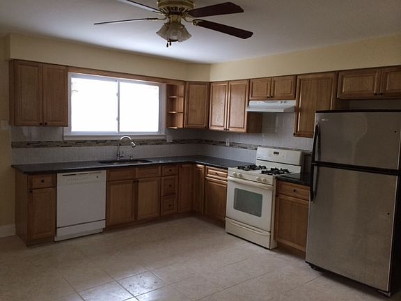 2nd image of 7503 Remington Ave