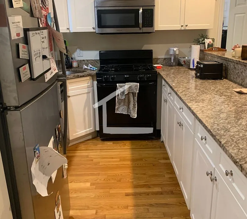 311 Saint Paul St #4