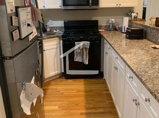 312 Saint Paul St #2B, Brookline, MA 02446