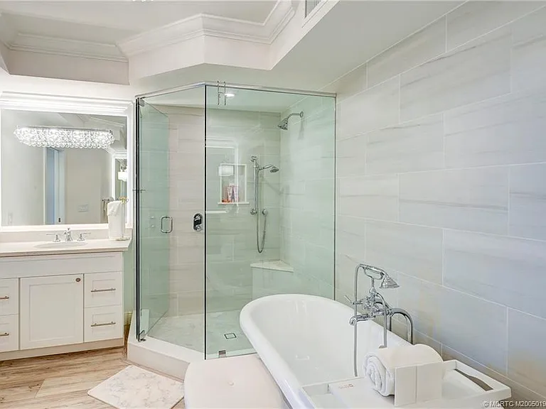 5799 NE Island Cove Way #1104 — Photo 48