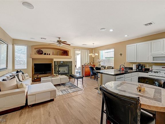 4th image of 5052 Ivy Creek Ct