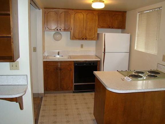 2nd image of 1101 NE Minnehaha St APT H