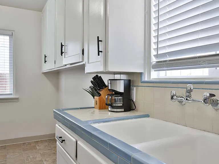 4788 W Mountain View Dr #B — Photo 15