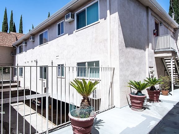 4th image of 216 Palmetto Dr APT 3