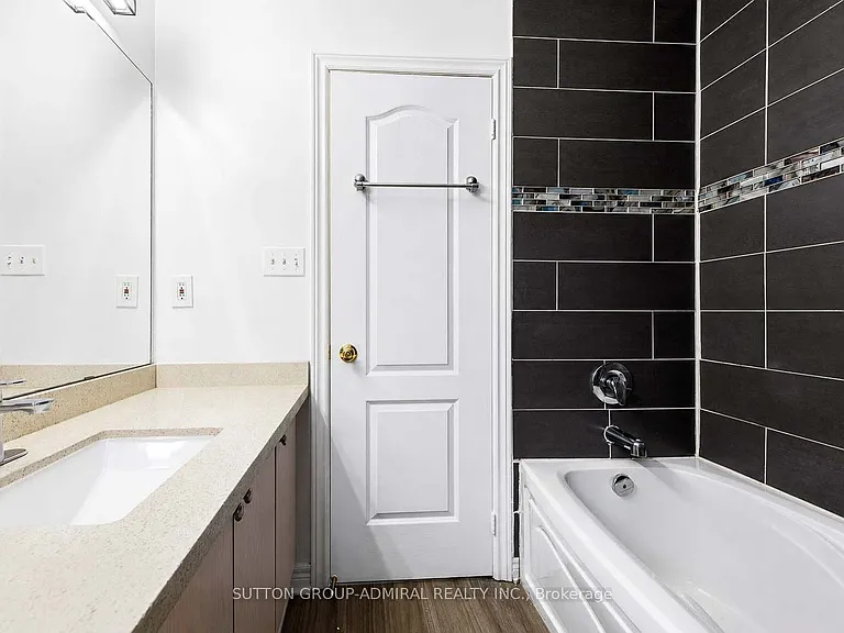 189 Warwick Cres #UPPER — Photo 17