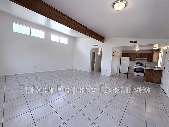 3rd image of 445 E Delano St #1