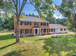 208 Willows Rd, Newton, NJ 07860