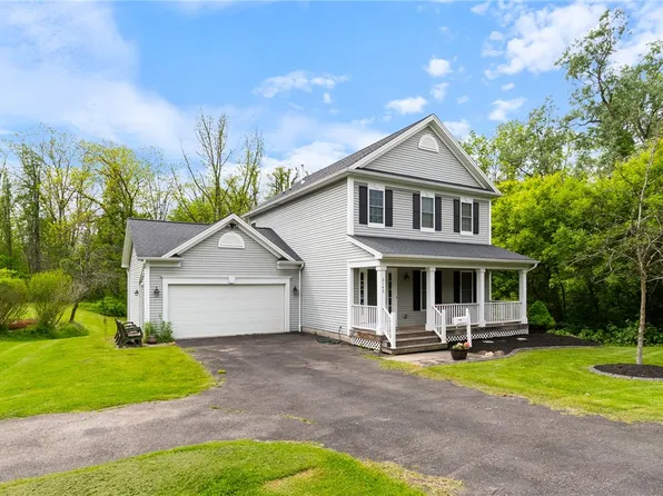 2143 Five Mile Line Rd, Penfield, NY 14526