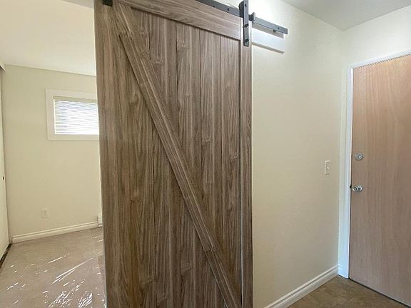 3rd image of 9922 Lake Washington Blvd NE #16