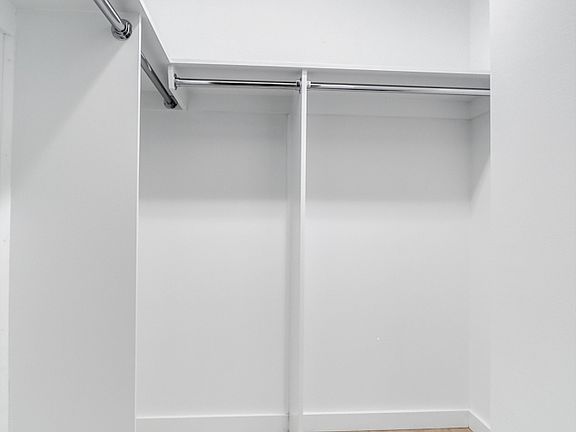 5th image of 535 W 43rd St S #9GG