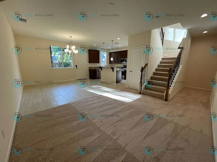 925 W End St — Photo 5