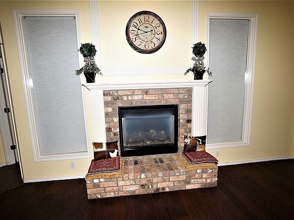 4th image of 5300 N Esmond Dr