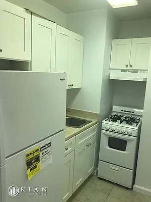 Rented by Kian Realty | media 18