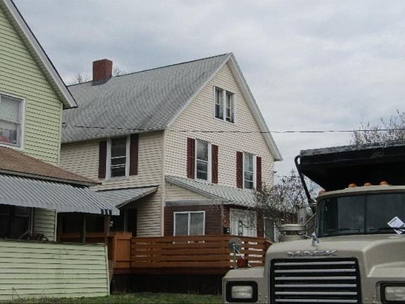 2nd image of 7 Custer Ave