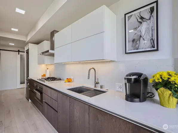 999 110th Ave NE #503, Bellevue, WA 98004