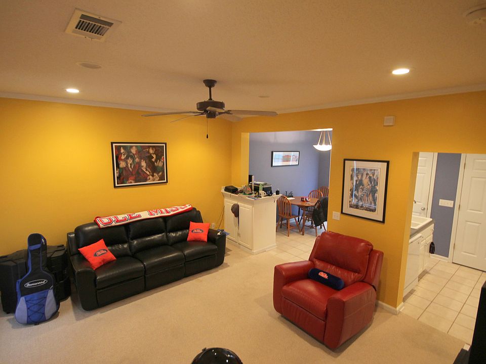 1st image of 107 Greystone Blvd