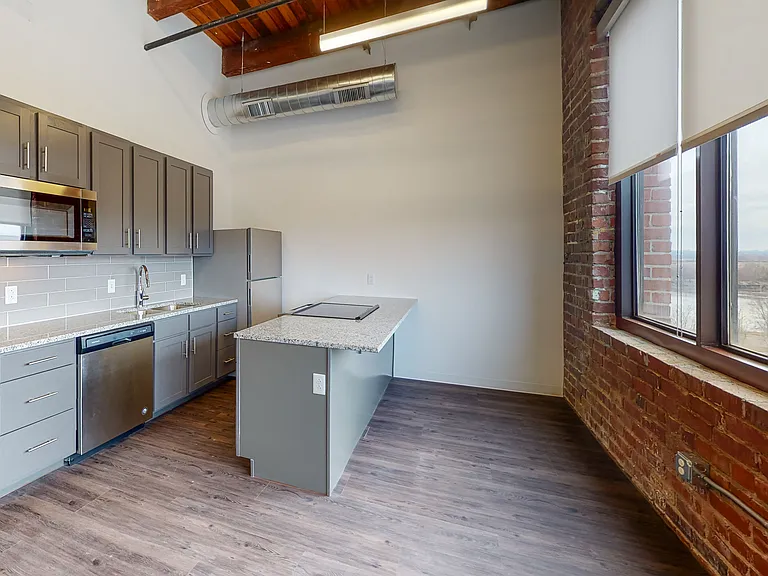 Station Lofts — Photo 12