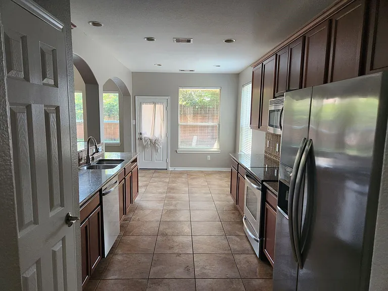 20676 Oakhurst Meadows Dr — Photo 13