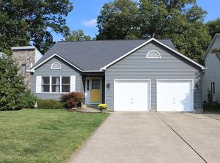 575 Red Oak Ln, Bay Village, OH