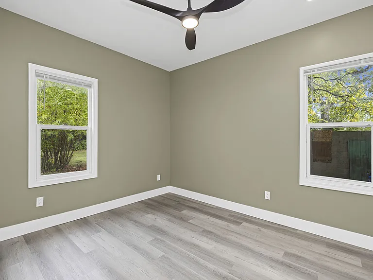 520 Smith St #1 — Photo 7