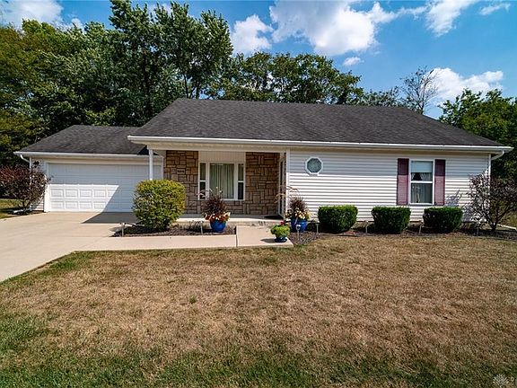 3rd image of 504 Fenview Dr