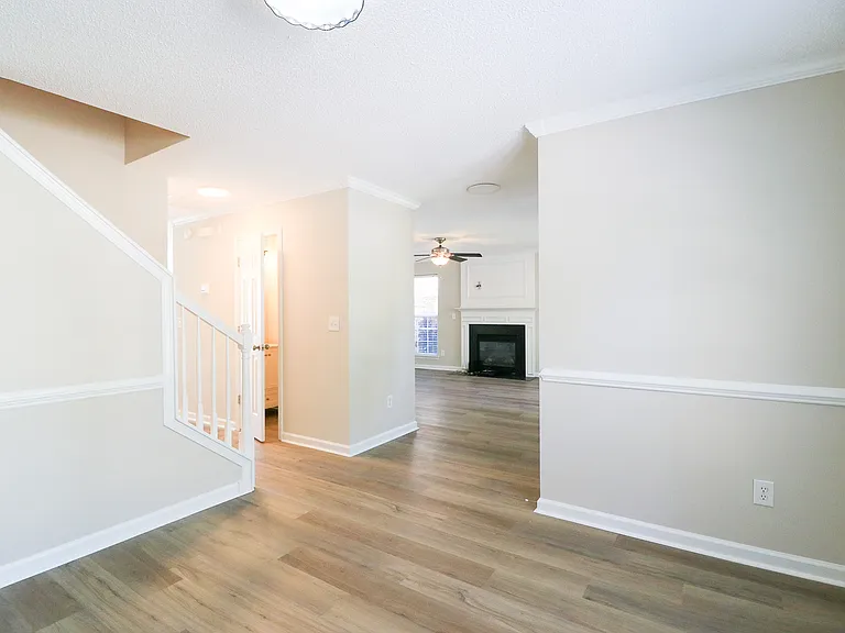220 Loskin Ln — Photo 20