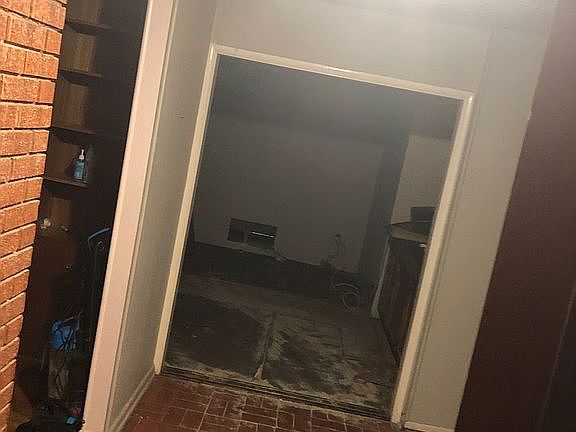 2nd image of 7143 Oakridge Dr