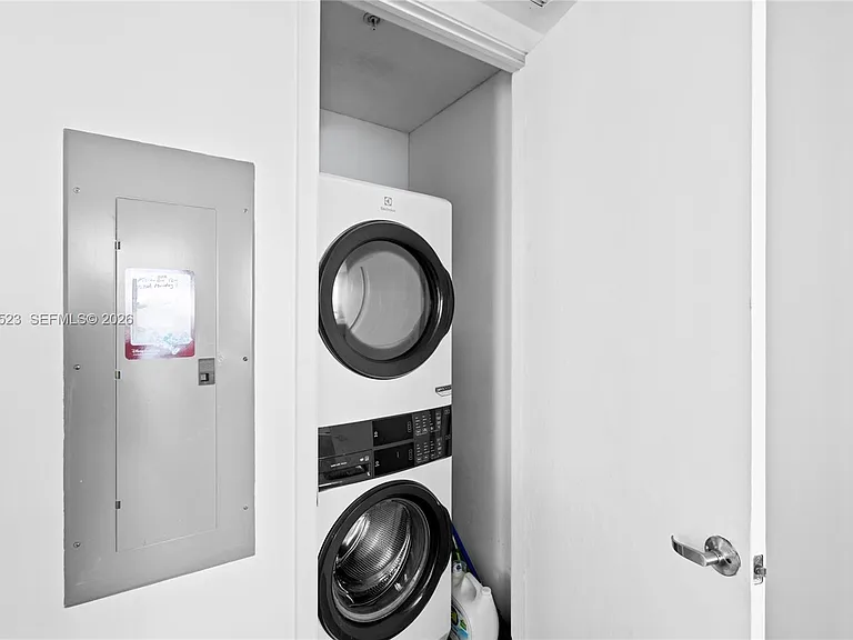 18201 Collins Ave #4209 — Photo 32