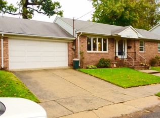 29 Harvey Ave, Staten Island, NY 10314