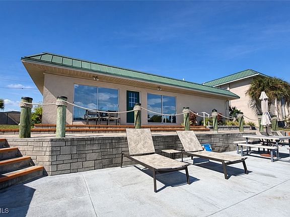 4th image of 3905 Del Prado Blvd S #104