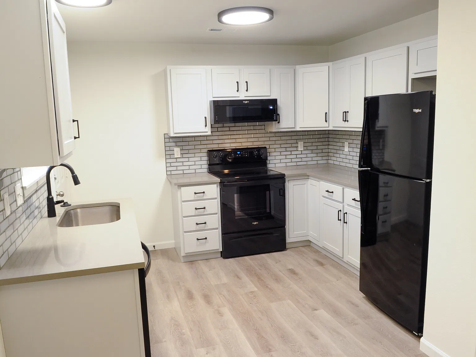 2 bed, 1050 sqft, $1,400 — Photo 4