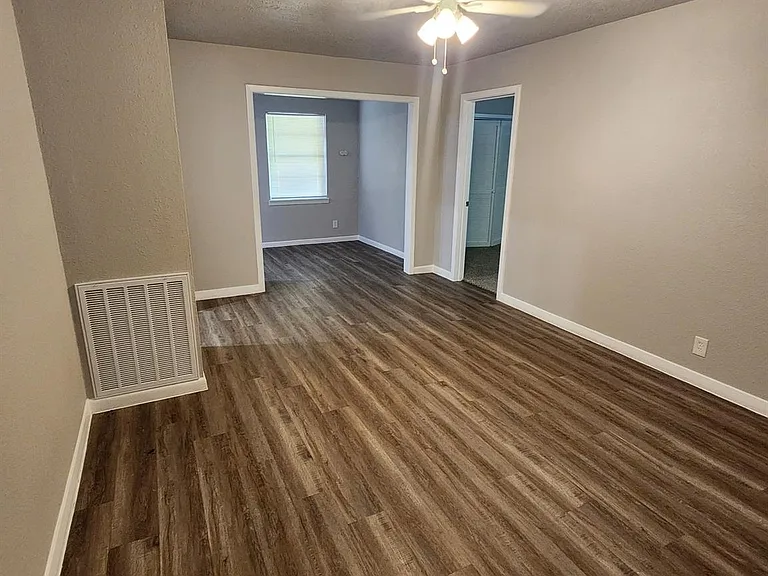 610 Tovrea Rd — Photo 4