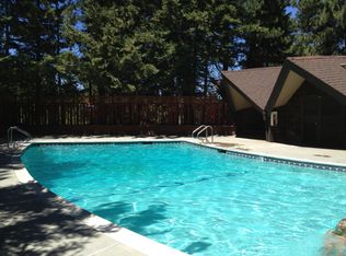 872 Sierra Vista Dr APT 17, Twin Peaks, CA 92391