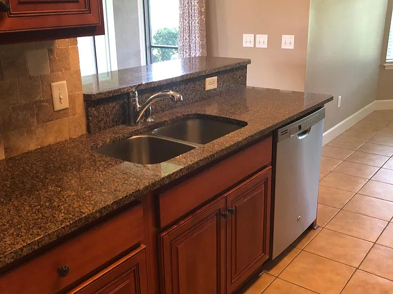 220 Edgewater Dr — Photo 13