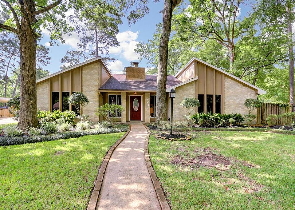1st image of 2202 Vista Manor Dr