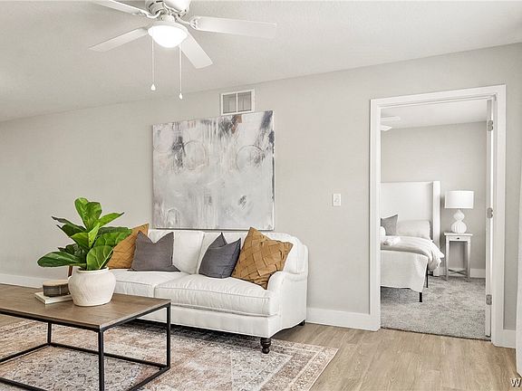 2nd image of 680 6th Ave NE APT 5213