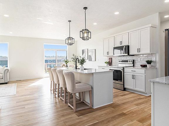 3rd image of 5609 W Cushman St