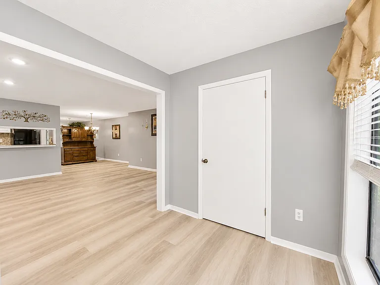 Sunroom with closet