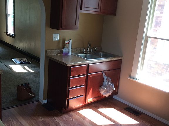 3rd image of 2203 Lee Ave