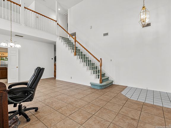 4th image of 1214 SAXONHILL DR