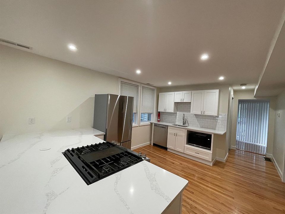 1st image of 83 Moreland St