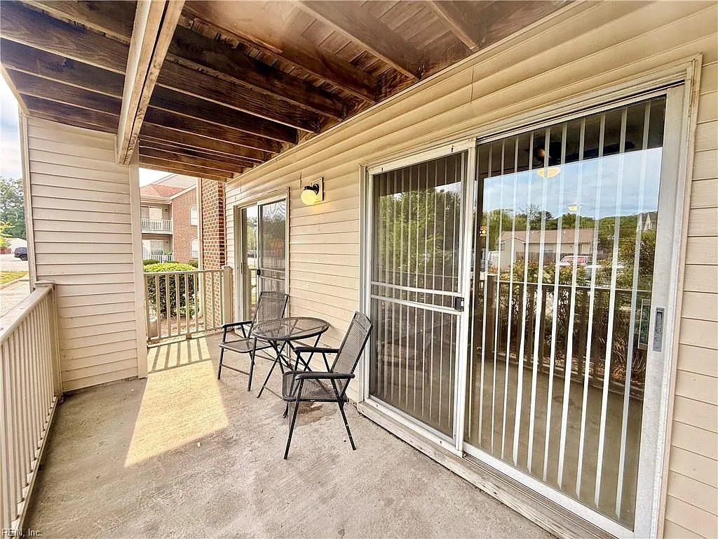 2 bed, 2.0 bath, $1,595 — Photo 3