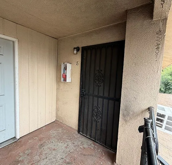 640 W 20th St #8 — Photo 13
